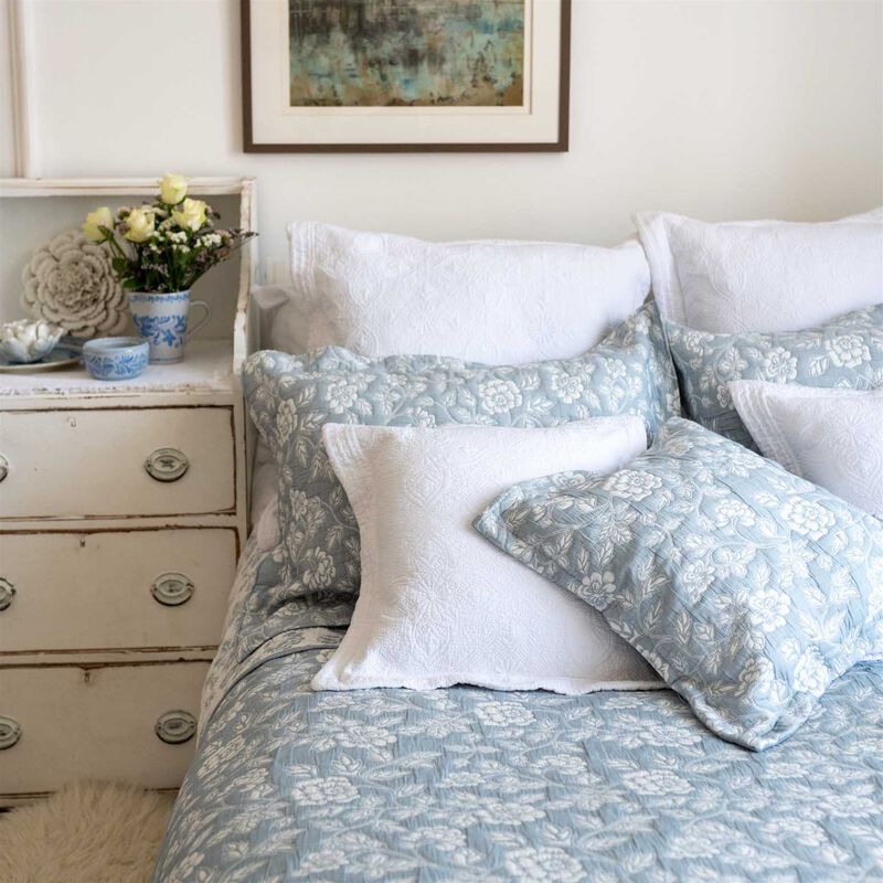Forever England Eleanor Cushion Cover 43X43cm image number 0